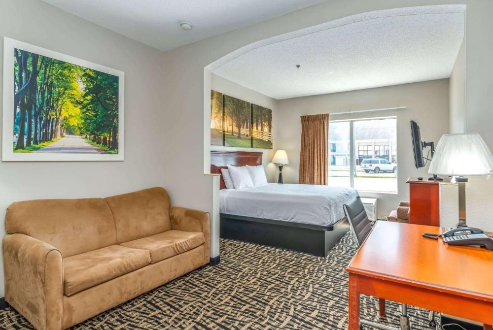 Days Inn by Wyndham Coliseum Montgomery AL